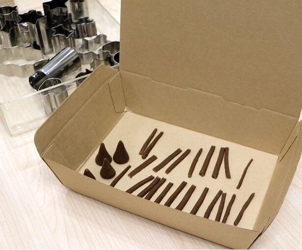 記者はラベンダーとハニーのオイルをブレンドしてみた。これで安眠できそう!?