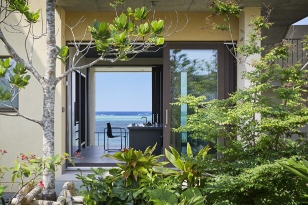 海風が通り抜ける客室