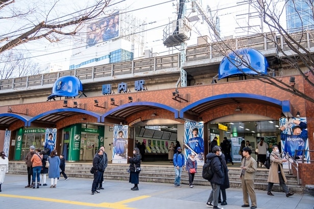 「BASEGATE横浜関内」はJR関内駅南口を出てすぐ