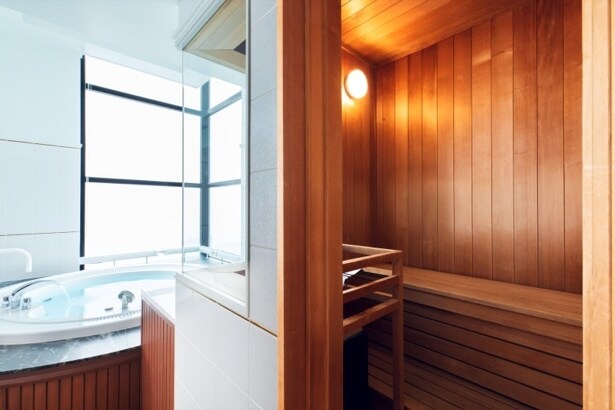 リゾナーレトマムの展望ジェットバスとプライベートサウナ