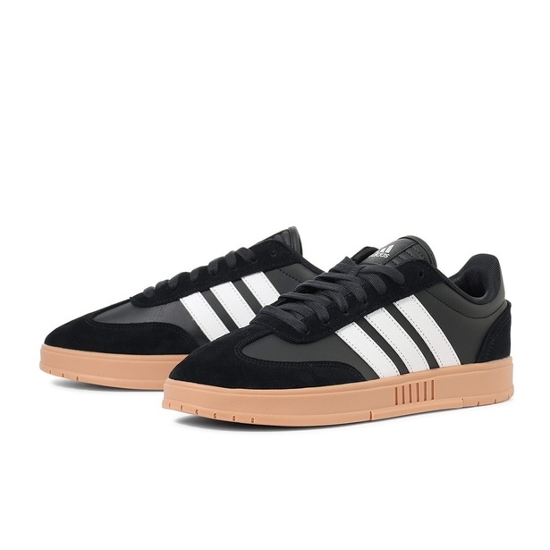 菊池風磨さん着用カラー「GRADAS 2.0(CORE/FTWR/GUM1)」(8250円)