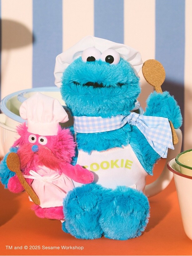 「ペアぬいぐるみ(クッキーモンスター＆ゴンガー)」(9350円)
