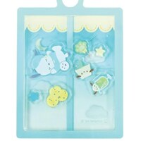 窓の向こうで夢の中。寝ているポチャッコの姿に、心まで癒やされる【ティーズファクトリー】のポチャッコキーホルダーがAmazonに登場中‼