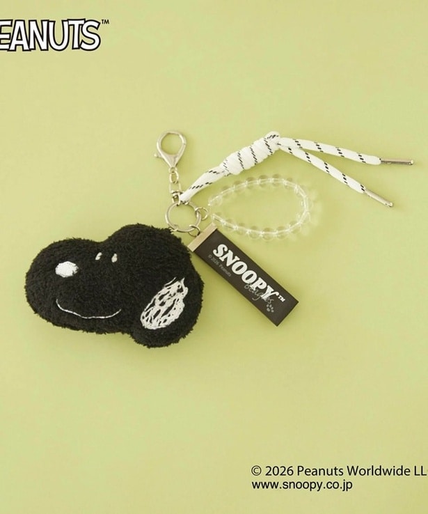 「SNOOPYコラボチャーム(BLACK)」(3300円)