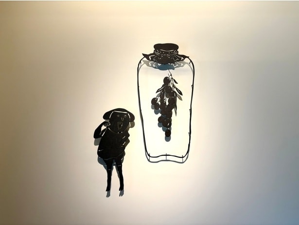 店内のいたるところにミヤケマイさんのアート作品が!