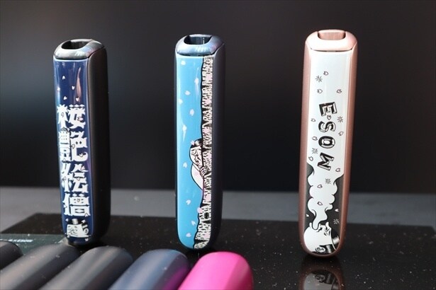「Ploom AURA」用のESOWコラボフロントパネル「桜艶」(写真左)「桜縁」(写真中央)「桜煙」(写真右)