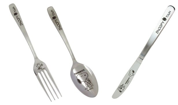 写真左から「フォークM」(880円)、「スプーンM」(880円)、「ナイフ」(770円)