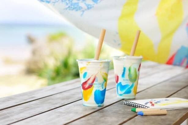 真っ白なシェイクをキャンバスに見立てた「アートな島シェイク」
