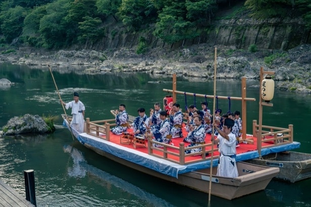 屋形舟でのお囃子演奏