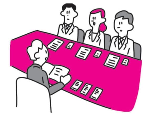 打ち合わせや商談で席に着く際には名刺をしまわないように！また、複数人から名刺をもらった場合は順番に並べよう
