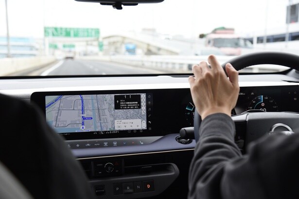 首都高速道路にて試乗体験が行われた