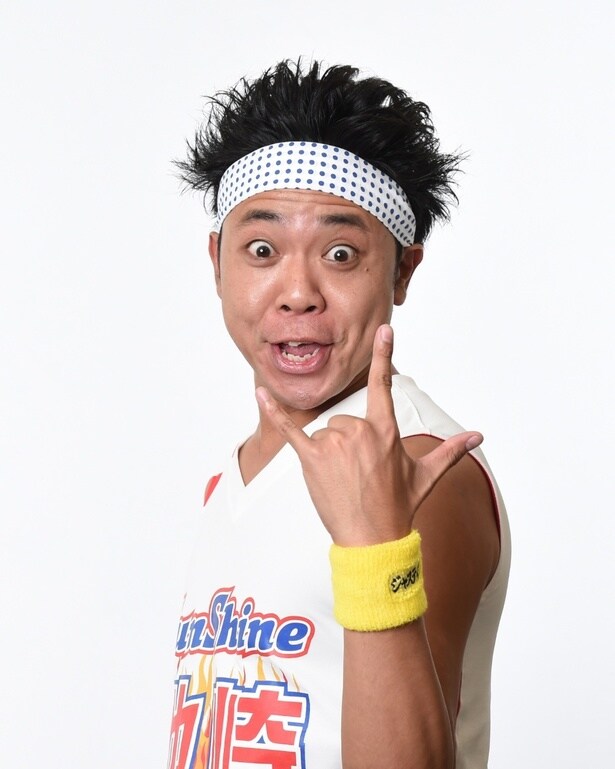 サンシャイン池崎さんが繰り広げるお笑いミニライブ