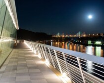 映画・アニメの舞台で有名な尾道を一望！大型客船を模した展望デッキから瀬戸内海を望む【無料展望室シリーズvol.14】