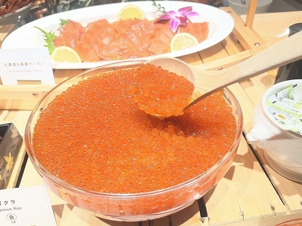 試食会では大量のいくらも！通常時は小皿提供だが好きなだけ食べられる