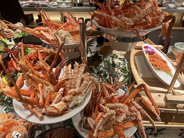 紅ズワイガニと花咲ガニが食べ放題