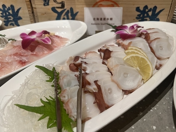 北海道産水だこなど、刺身でも海鮮丼にしても楽しめる