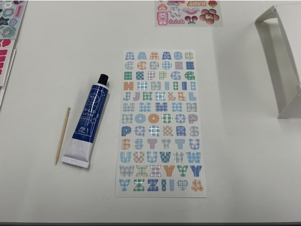 机の上に必要なアイテムをセット!