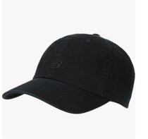シンプルだから、上質見え。コットンツイルが心地よい定番デザイン【ニューバランス】のキャップがAmazonに登場中‼