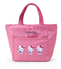 ハローキティと一緒に、毎日のランチ♪【サンリオ】のハローキティ保冷ランチバッグがAmazonに登場中‼