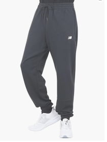 ゆったり心地よい履き心地、見た目はさりげなくスタイリッシュ【ニューバランス】のウェットパンツがAmazonに登場中‼