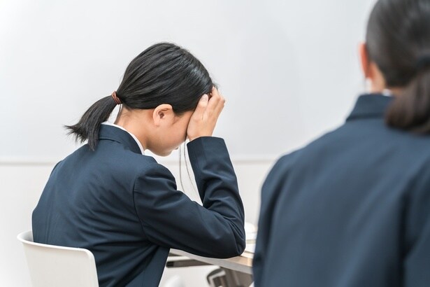 ネガティブな言葉は、脳に「最悪のシナリオ」を先に描かせやすい。だから大勝負の前ほど、自分を追い詰める口ぐせは減らしたほうがいい