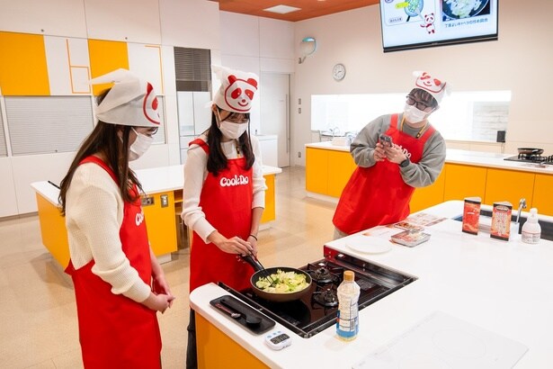楽しく調理するだけで、あとはおいしい「Cook Do」が味わえる