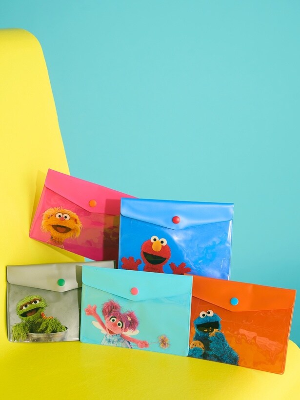 「マルチビニールケース」(各1650円)