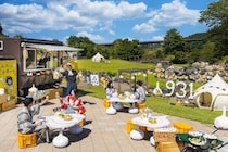 ビールを片手に“臭さ”をとことん楽しむ「にんにくビアガーデン931」が、青森屋 by 星野リゾートで今年も開催