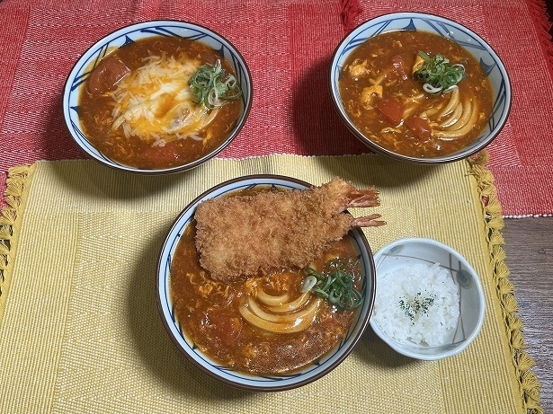 もはやこの時期の風物詩的メニューの「トマたまカレーうどん」シリーズ