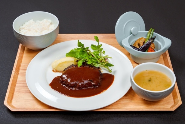 SANO SKY DINER「足利マール牛100％ハンバーグ」(1680円)