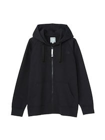 親子で揃える至高の着心地。定番の【ザ・ノース・フェイス】スウェットパーカが日常を格上げしAmazonで販売中！