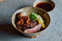 【沖縄・那覇】ネオ沖縄グルメと“やちむん”にときめく那覇・壺屋さんぽ