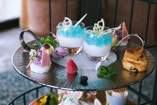 春のパティオを表現したセカンドプレート