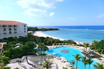 【沖縄・宿泊レポ】高さ140センチのアフタヌーンティーに感動！美食と絶景に心躍る「ホテル日航アリビラ」へ