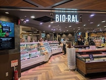 心斎橋駅直結のナチュラルスーパー誕生！「ビオラル」がミナミ初出店、体にうれしいヘルシーグルメも充実