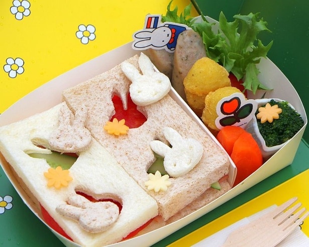 「ホリデー・ピクニックカフェ」の「ミッフィーのお花畑BOX」