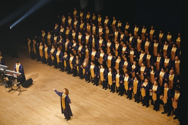 【画像】5月5日はAnointed mass choirによるコンサート『ゴスペル&ミュージカルソング』。パワフルな歌声が日比谷ステップ広場に響く