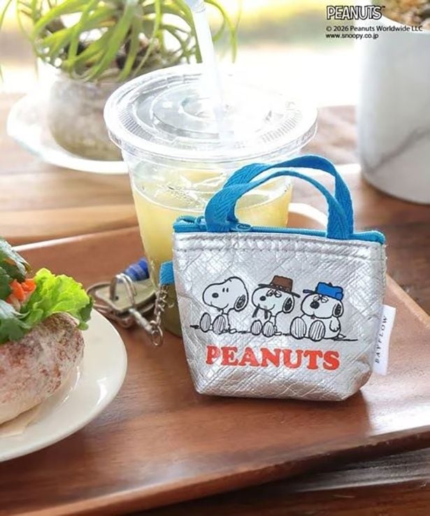 「ミニTトートキーチャーム(シルバー)」(1320円)