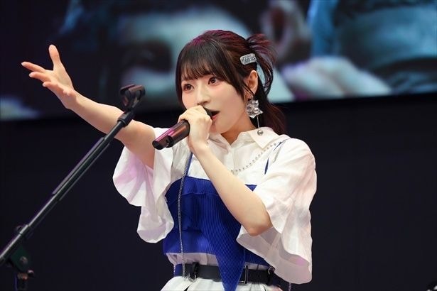 「青木陽菜　ライブステージ」の様子