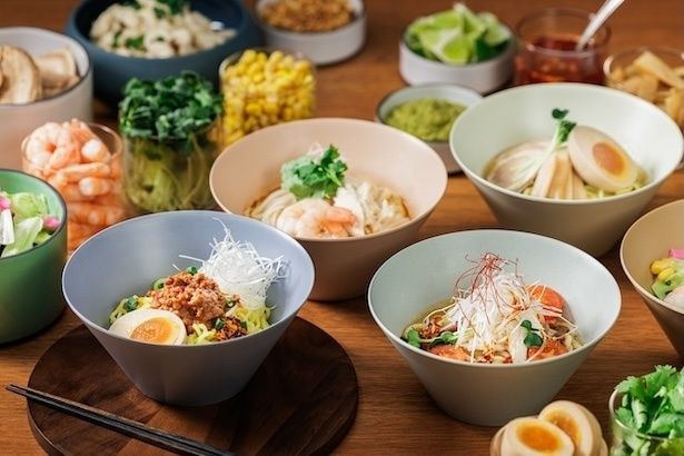 自分好みにカスタマイズする「Noodle Bar Buffet」