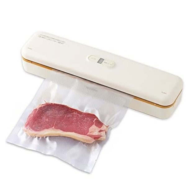 食材の鮮度を劇的に変える！【アイリスオーヤマ】の真空パック機で、美味しさ長持ち。Amazonで販売中！