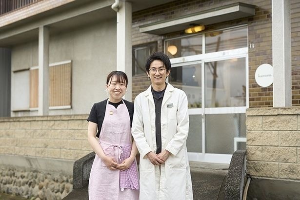 店主の土屋瑞貴さんと理央さん夫妻