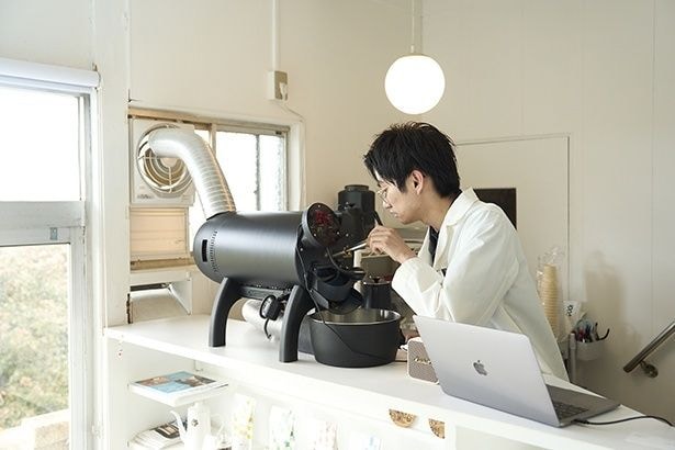 焙煎のデータは専用ソフトで記録、分析。本業である研究者のスタンスが生かされている