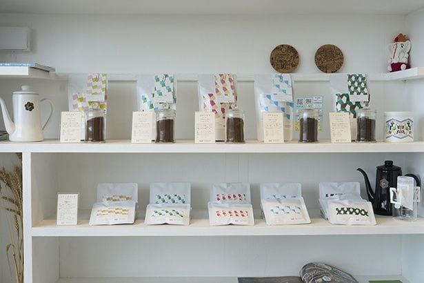 豆のパッケージは五角形をベースにしたパターンを瑞貴さん自らデザイン