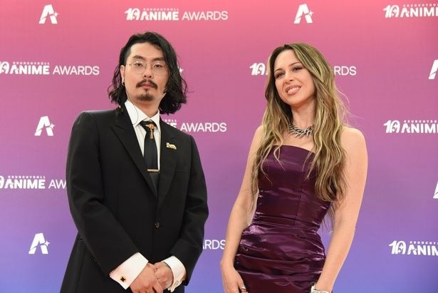 Tim Lyu(ティム・リュ)さん(写真左)、Lauren Moore(ローレン・ムーア)さん(同右):クランチロールのパーソナリティ