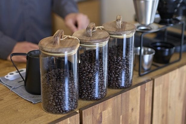 ブレンドの抽出時は、グラインド前に都度、3種の豆の比率を配合する