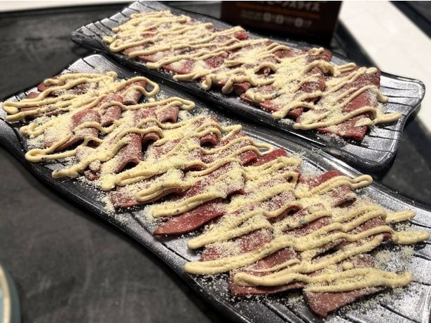 口に入れた瞬間、トリュフの香りと肉の旨味が上品なハーモニーを奏でる！