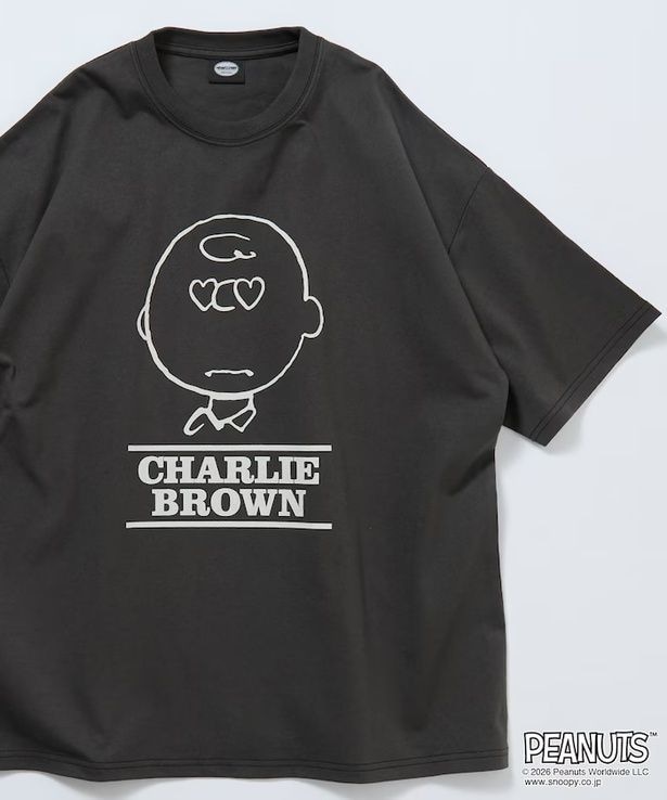 「PEANUTS/ピーナッツ 別注 ビッグシルエット クルーネックTシャツ/チャーリー・ブラウン/Heart Eye 【限定展開】(スミクロ)」(4994円)