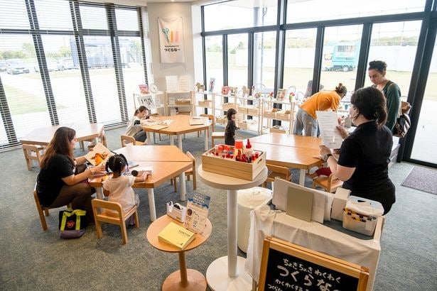 「つくらな〜」は、無料で工作が楽しめる創作エリア