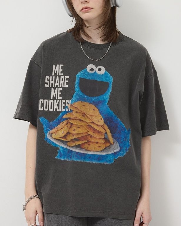 「セサミストリート ヴィンテージ加工 オーバーサイズ グラフィックTシャツ(クッキーモンスター)」(4950円)